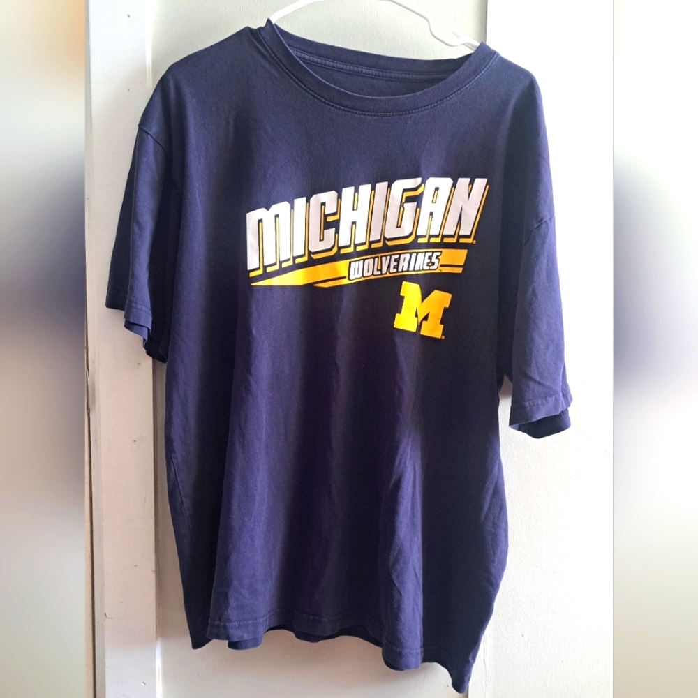 Michigan Wolverines  T Shirt Vintage University Long Sleeve Men